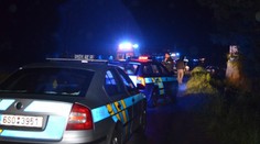 Zfetovaný mladík smetl policistku, co ho chtěla zadržet! ŽENA ZEMŘELA