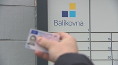 Novinka pro řidiče: Pro registrační značku si budou moci dojít do výdejního boxu