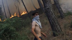 Ohnivé peklo v turistických destinacích. Řecko a Chorvatsko zasáhly rozsáhlé požáry
