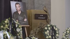 České hvězdy se loučí se stylistou Pokorným. Čvančarová neudržela slzy