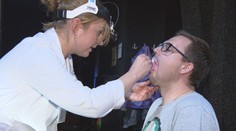 České lékařky způsobily rozruch v hospodě! Přišly vyšetřit štamgasty