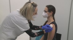 Po první dávce očkování se nakazily desítky tisíc lidí. Někteří i zemřeli