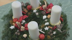 V Česku proběhla floristická soutěž. Žáci se utkali o nejkrásnější vánoční ozdobu