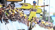 Wout van Aert ovládl čtvrtou etapu a drží žlutý trikot. Soupeřům ujel v závěru