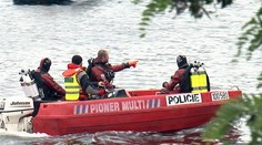 Policie na Slapech našla tělo ženy. Rozčtvrcenou mrtvolu vyčenichali psi