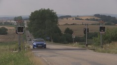 Řidiči jsou nepoučitelní! Na přejezdech dál zbytečně riskují