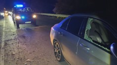 Řidiče naháněli policisté, tak vyskočil z auta a uplaval jim přes Vltavu