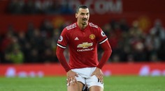 Zlatan nebyl ani na střídačce! Mluví se o jeho odchodu z United