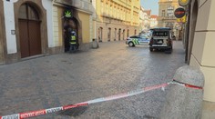 Útok zápalnou lahví na obchod v centru Prahy: Muž toho může mít na svědomí víc