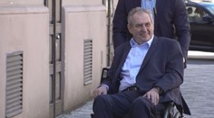 Exprezident Zeman je po operaci ve vážném stavu