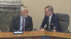 Prezident se zúčastnil zasedání vlády. S ministry jednal o zajištění bezpečnosti