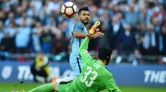 FA Cup: Do finále postoupil Arsenal s Čechem, vyzve Chelsea!