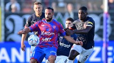 Slavia nepředvedla dobrý výkon, s Rakówem v úvodním duelu prohrála