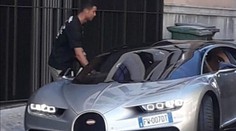 Cristiano Ronaldo si koupil nové auto. Jeho hodnota je až čtvrt miliardy