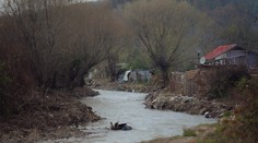 Strašlivá tragédie nedaleko Košic. V řece tam našli mrtvé dítě
