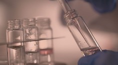 Češi se očkují vylepšenou vakcínou proti covidu. Dorazit mají další statisíce dávek