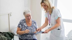 Zlínskou nemocnici překvapil štědrý dar od důchodkyně. Čísla jsou můj život, říká paní Jana