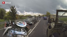 Česká Route 66: Příbramí projela burácející kolona vymazlených veteránů a motorek