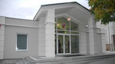 Dítě zemřelo po domácím porodu, pomoc zavolali pozdě. Rodiče bez trestu