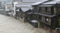 Tajfun Hagibis udeřil v Japonsku, jeden mrtvý! Objevilo se i zemětřesení