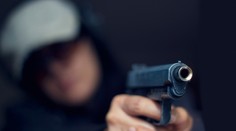 Policisté nadále pátrají po střelci z Příbrami, už znají jeho totožnost!