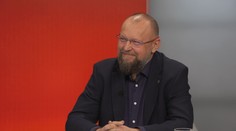 Bartošek: Registrují se auta, ne lidé. Manželství pro všechny ale nechceme