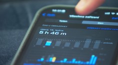 Závislost lidí na mobilech roste. Pomůže třídenní detox, radí odborníci