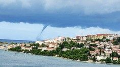 VIDEO: Čeští turisté natočili vodní smršť v Chorvatsku. Děsivý zážitek, říkají