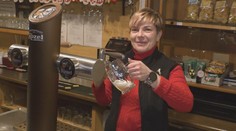 Pivo v restauracích enormně zdražuje. Lidé se ale zlatavého moku vzdát nechtějí