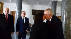 Prezident pobavil své publikum! Prozradil, kde měl první sex!