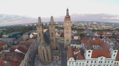 Inspektor navštívil hradeckou dominantu. Bílá věž získala stříbro