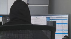 Podvodník se vydával za policistu. Ženu tak připravil téměř o milion korun