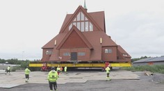 Kostel musel ustoupit těžbě železa. Jeho přesun trval dva dny