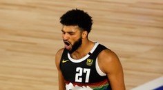 Murray zachránil pro Denver sezonu, Clippers jsou výhru od postupu
