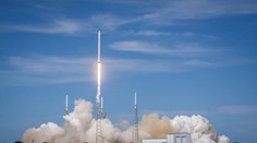 SpaceX opět slaví, Falcon vynesl do vesmíru deset satelitů