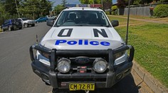 Australští policisté šli na 95letou seniorku s taserem, je v kómatu