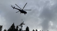 Při stavbě nové lanovky v Krušných horách pomáhal vrtulník! VIDEO