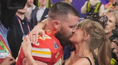 Taylor Swift se vdala. Policie musela v New Yorku uzavřít ulice