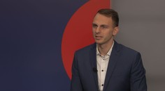 Češi se zlepšují v investování. Mladší generace ale za tou starší zaostává