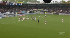 VIDEO: Tahle pumelice z dálky zajistila Ajaxu titul a málem přelomila břevno