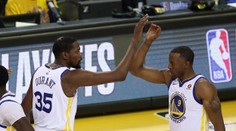 Philadelphia i Golden State slaví postup, Boston ho musí potvrdit