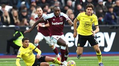 West Ham zaskočil lídra z Chelsea trefou v závěru, Coufal nahrával