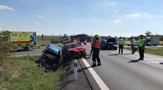 Na jihu Prahy kolabuje doprava. Kvůli havárii aut a vodovodu!