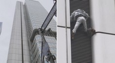 Francouzskému Spider-Manovi hrozí pokuta, vyšplhal na mrakodrap ve Frankfurtu