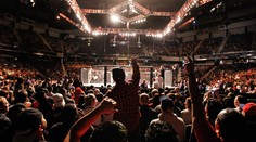 Konec zápasům za zavřenými dveřmi: Na UFC se vrátí tisíce diváků