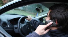 Mobil může za 10 tisíc nehod! Policisté plánují přísnější kontroly