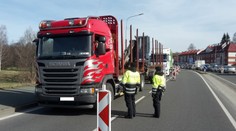 Tisícům pendlerů se stále mění pravidla a ještě za to musí platit
