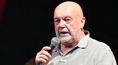 Slavný slovenský zpěvák měl vážnou nehodu. Zraněný skončil v nemocnici