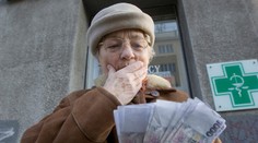 Pozor! Před Vánocemi se mění termín výplaty důchodů