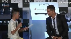 Ronaldo OCHRÁNCE! Zpražil novináře, kteří se smáli klučinovi